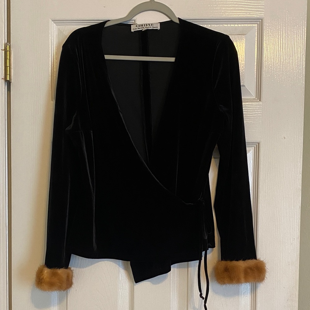 Old Money sophisticated whimsygoth Black Velvet Wrap Blazer with Faux Fur Cuffs